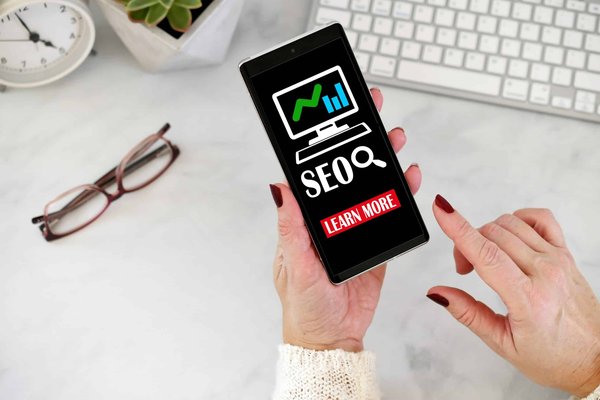 Quelle est l'importance d'un consultant Google Discover dans l'optimisation d'un blog ?